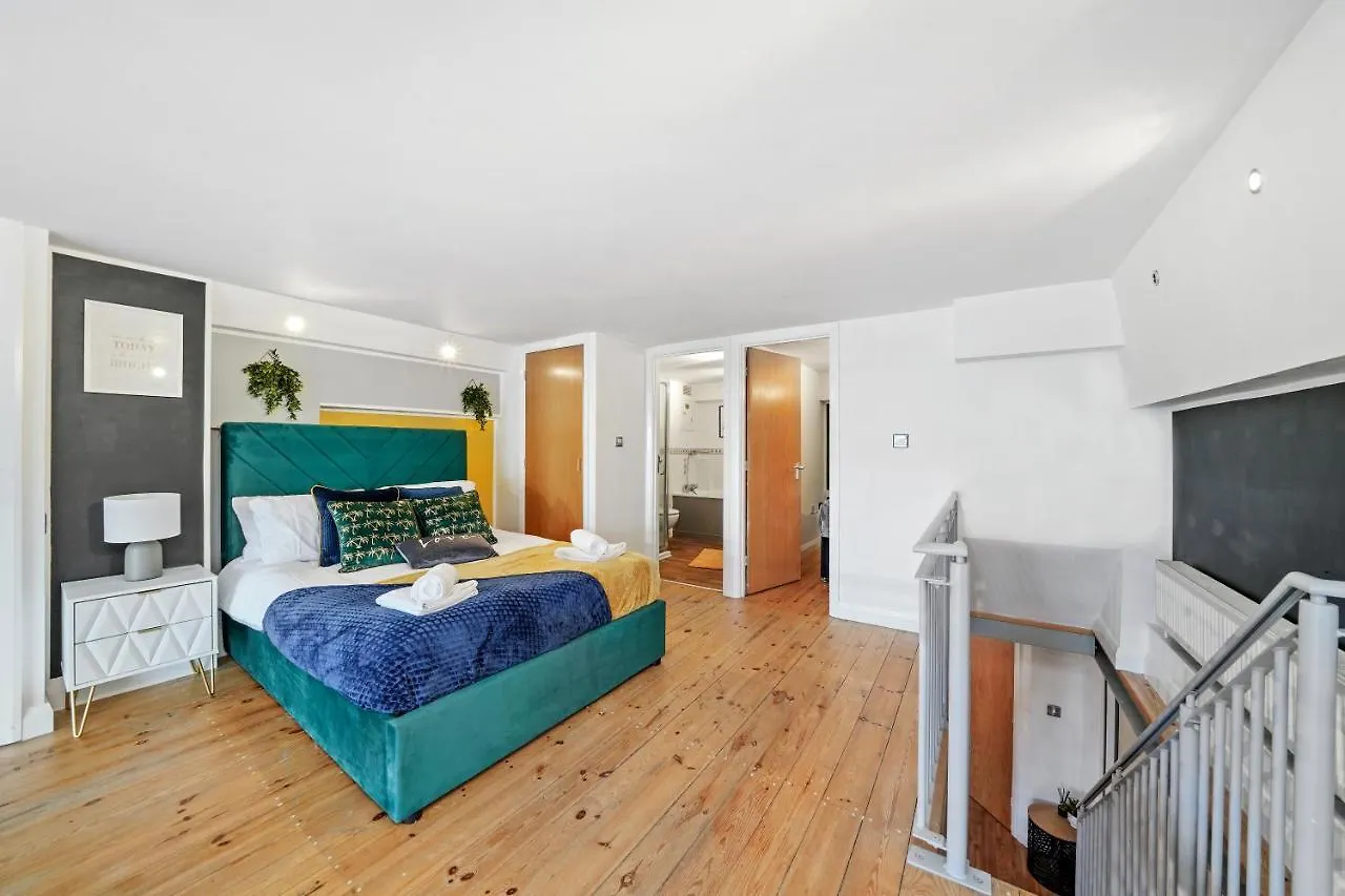 Stunning Duplex Of Central Nottingham - Balcony 0*,